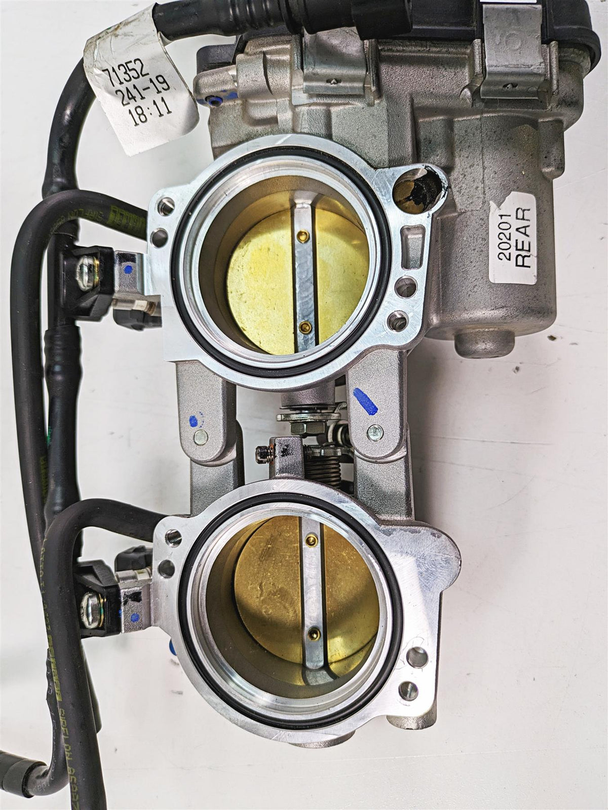 2020 Aprilia Tuono V4 Factory Throttle Body Bodies Set 776miles 857303 857304 {{ shop.shopifyCountryName }} - Mototech271