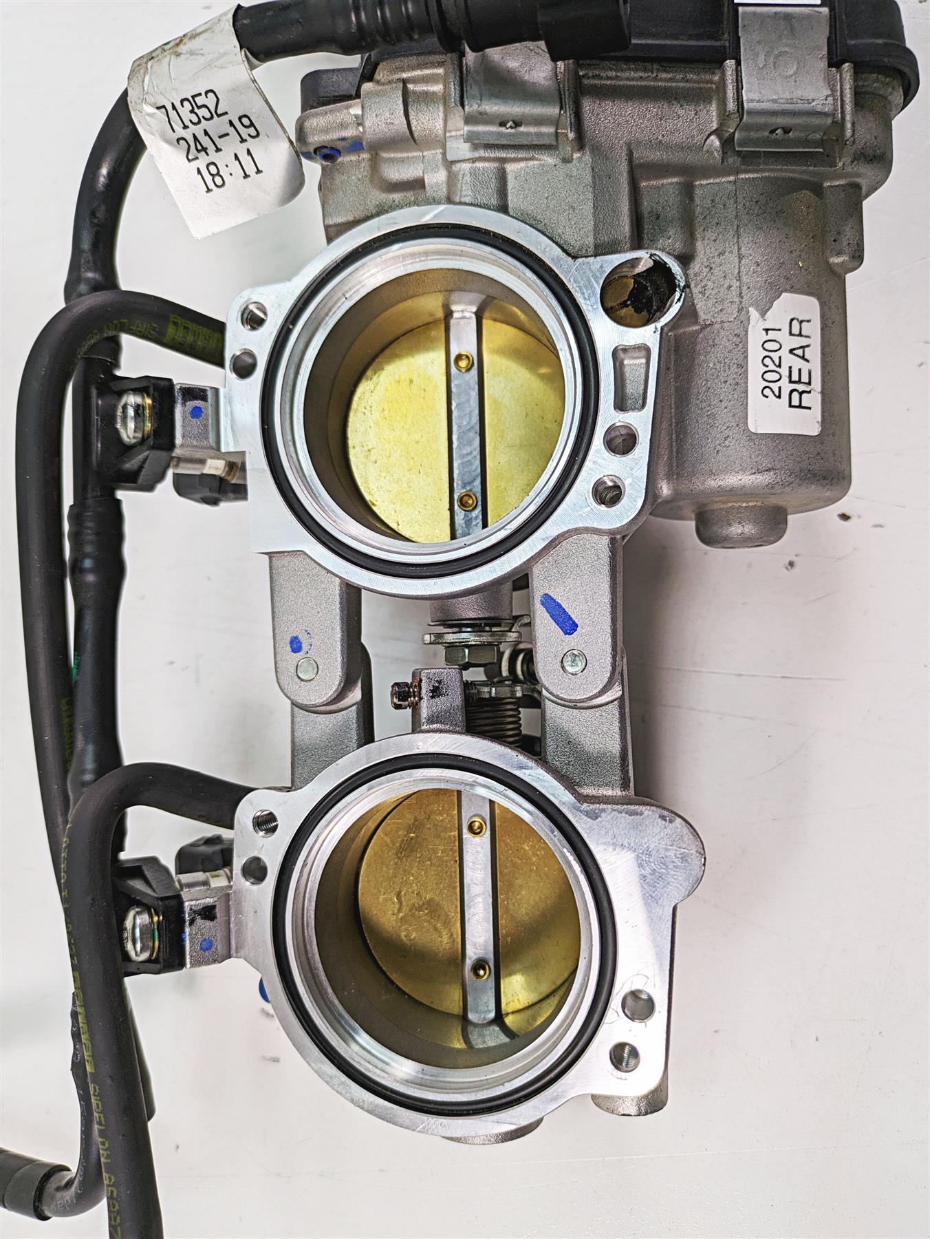 2020 Aprilia Tuono V4 Factory Throttle Body Bodies Set 776miles 857303 857304 {{ shop.shopifyCountryName }} - Mototech271