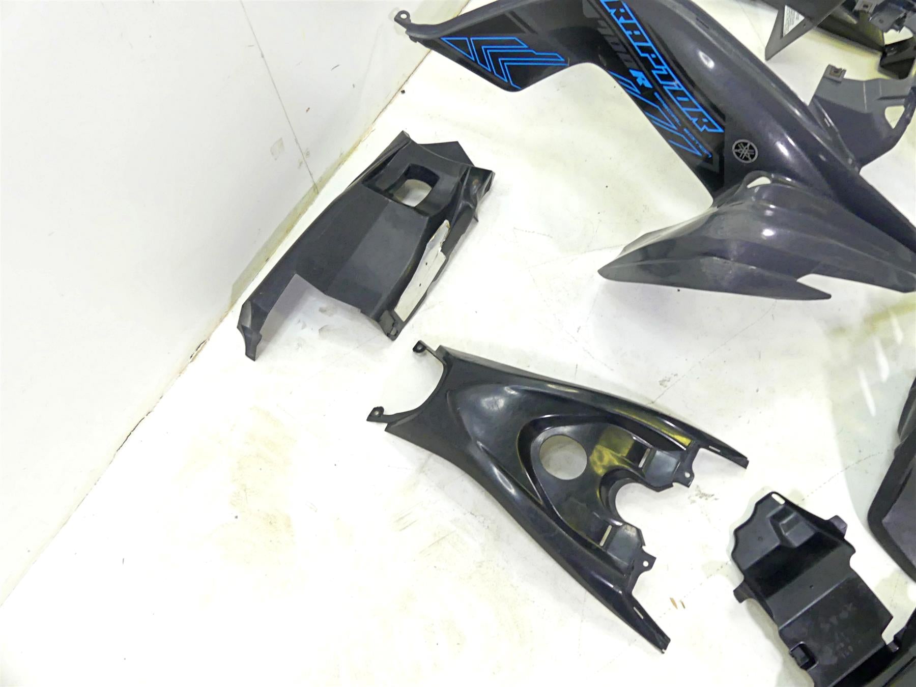 2017 Yamaha YFM Raptor 700R SE Fender Fairing Set - Read 1PE-F1500-B0-00 {{ shop.shopifyCountryName }} - Mototech271