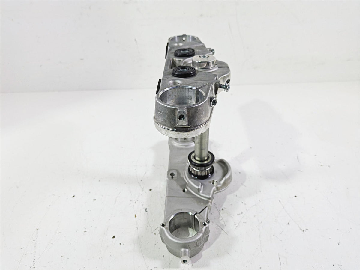 2019 Harley FLHCS Softail Heritage Upper Lower Triple Tree Set 45900181 45900195 {{ shop.shopifyCountryName }} - Mototech271