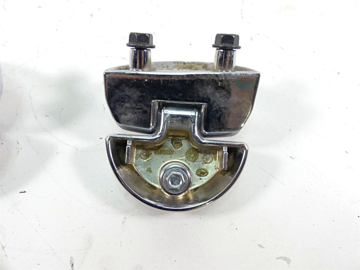 2019 Indian Chieftain Classic Left Saddlebag Latch Hinge Set 5138397 5138399 {{ shop.shopifyCountryName }} - Mototech271
