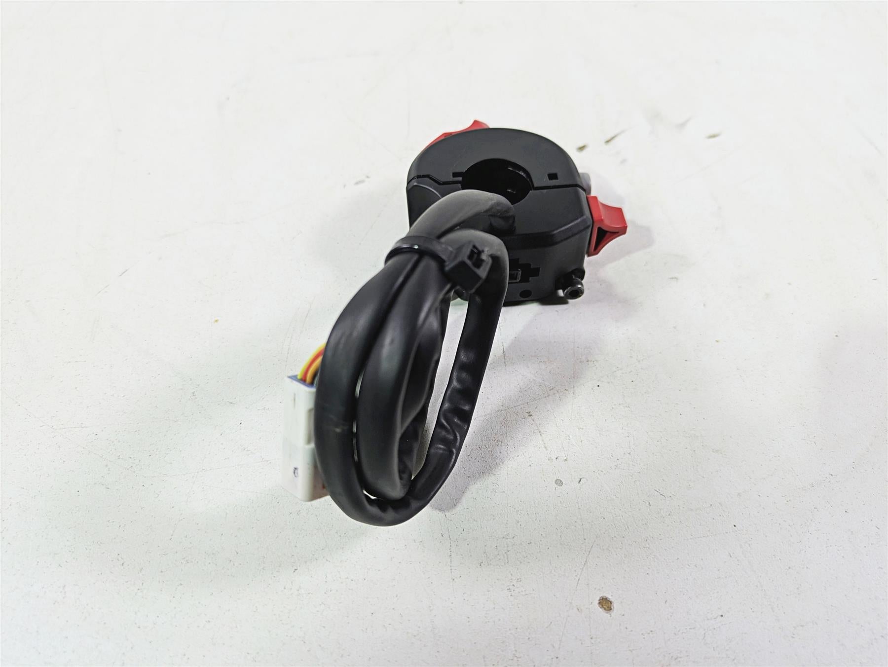2022 Ducati Scrambler Desert Sled Right Hand Start Stop Control Switch 65010241D {{ shop.shopifyCountryName }} - Mototech271