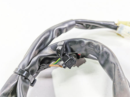 2012 Yamaha XT1200 Super Tenere Clean Right Hand Control Switch 23P-83963-00-00 {{ shop.shopifyCountryName }} - Mototech271