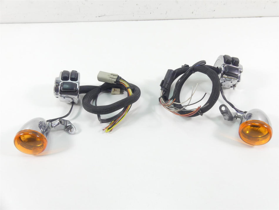 2009 Harley Dyna FXDF SE CVO Fat Bob Chrome Hand Control Switch Set 71682-06A {{ shop.shopifyCountryName }} - Mototech271
