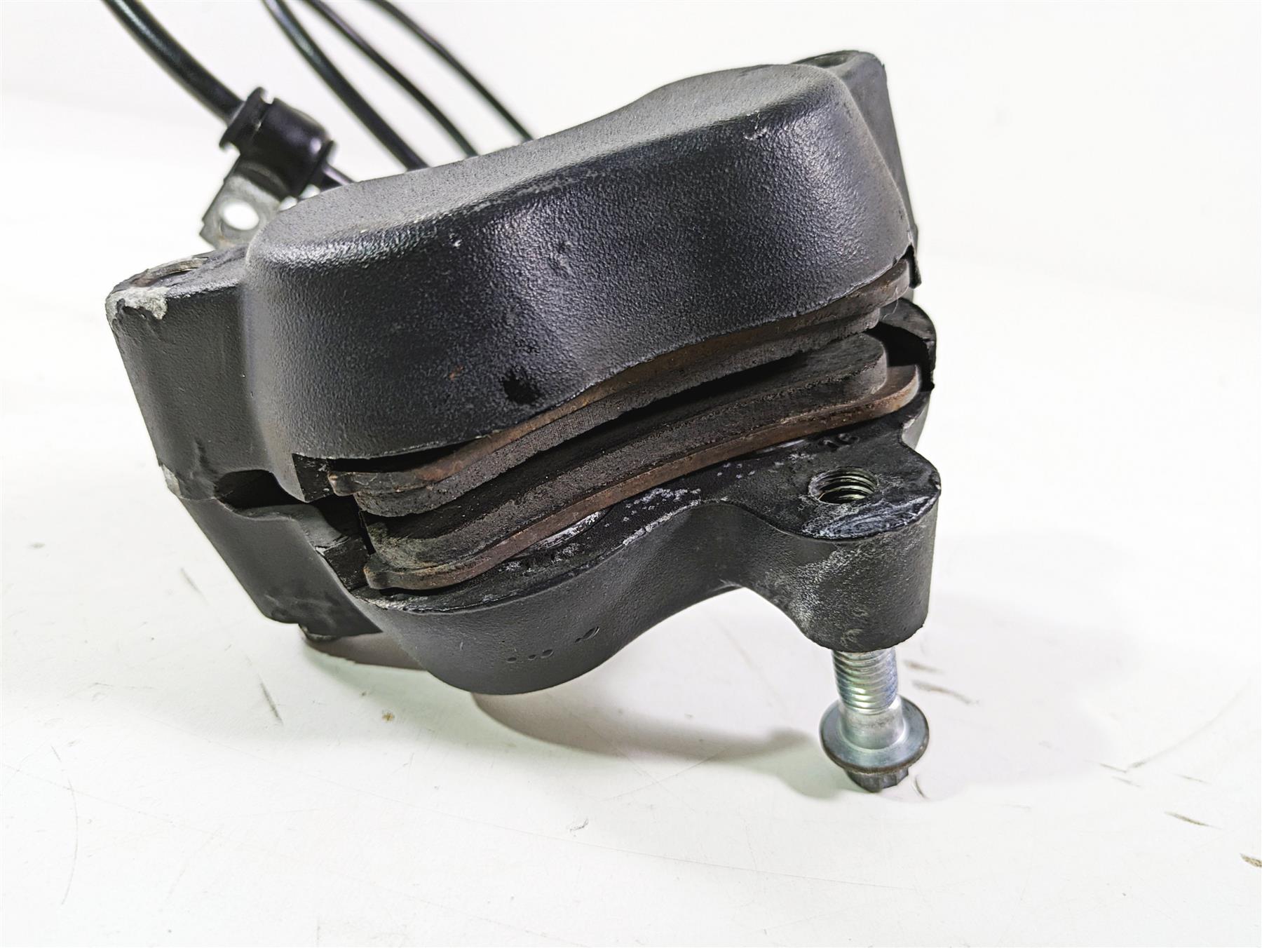 2012 Harley FLD Dyna Switchback Front Brake Caliper & Line 41300001 {{ shop.shopifyCountryName }} - Mototech271