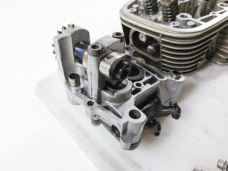 2004 BMW R1150GS R21 Left Cylinderhead Cylinder Head - Good Compression 7670533 {{ shop.shopifyCountryName }} - Mototech271