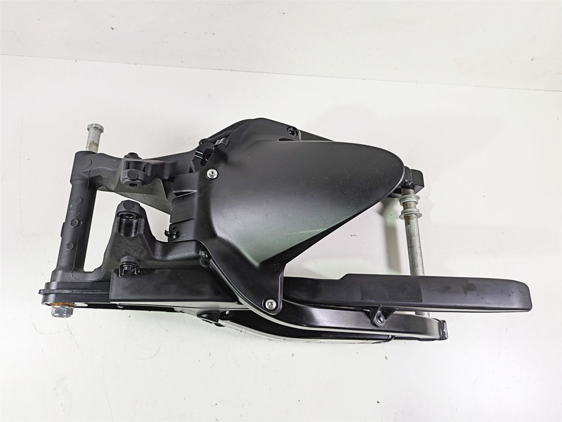 2025 Honda CBR600RR Straight Rear Swingarm Swing Arm 52200-MFJ-A51 {{ shop.shopifyCountryName }} - Mototech271