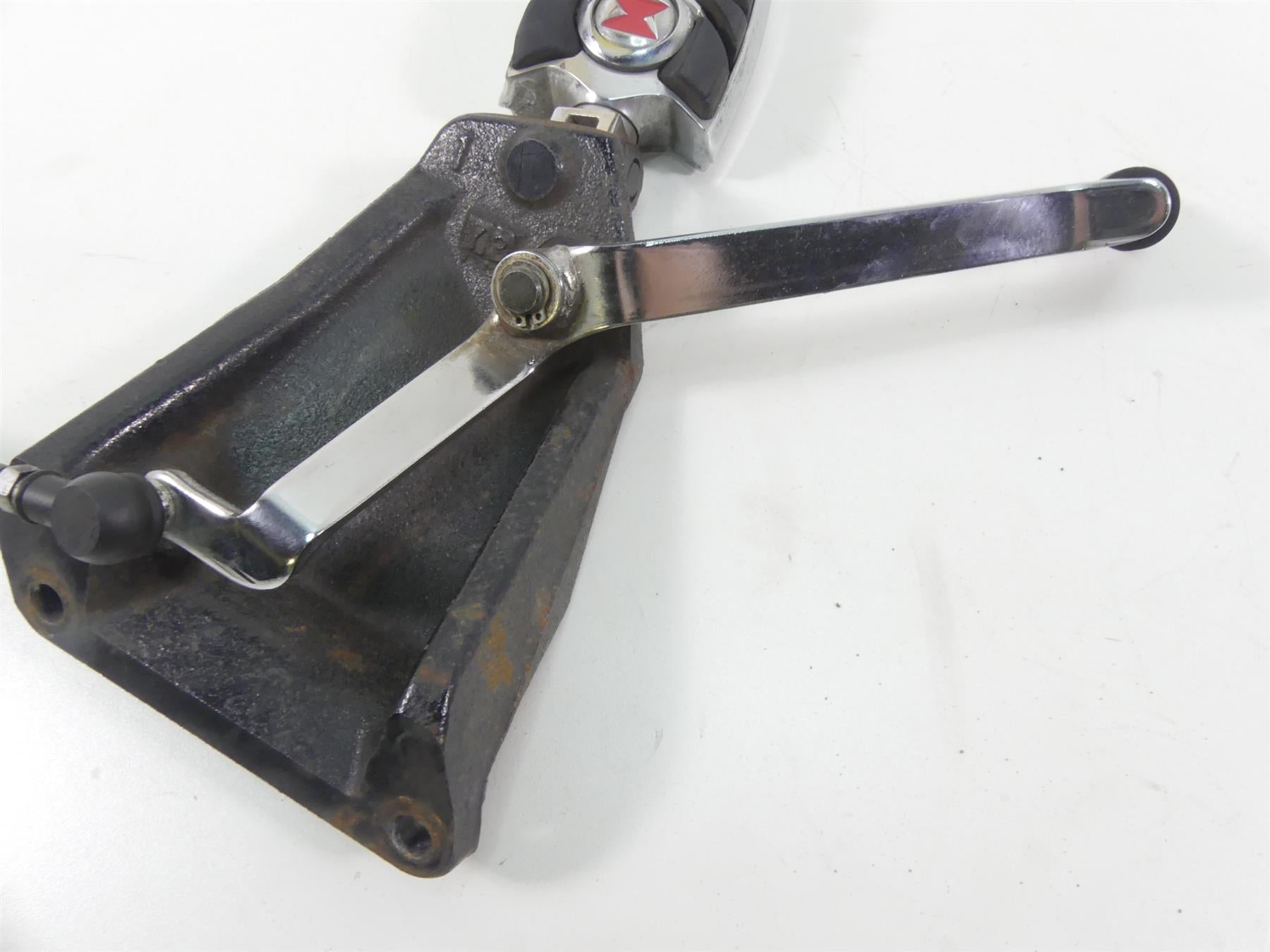 2007 Suzuki M109R VZR1800 Boulevard Left Rider Footpeg & Shifter 43521-48G01 {{ shop.shopifyCountryName }} - Mototech271