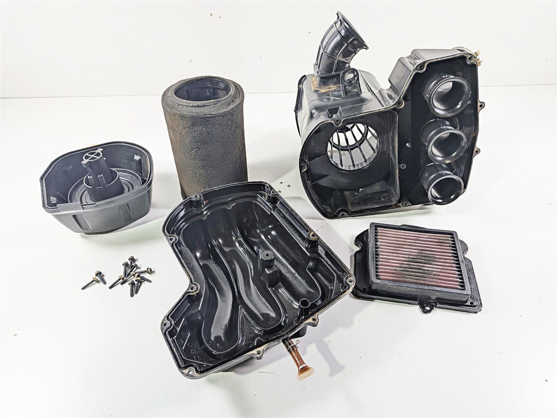 2017 Yamaha YXZ1000R EPS SS Air Cleaner Breather & All Tubes 2HC-E4411-01-00 {{ shop.shopifyCountryName }} - Mototech271