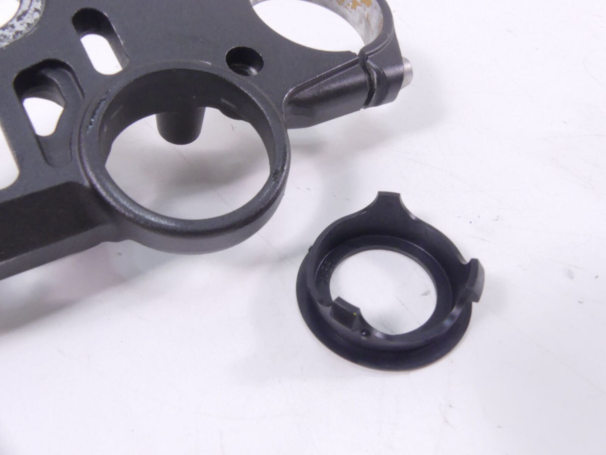 2015 Yamaha YZF-R1M Upper Triple Tree Steering Clamp 2CR-23435-01-00 {{ shop.shopifyCountryName }} - Mototech271