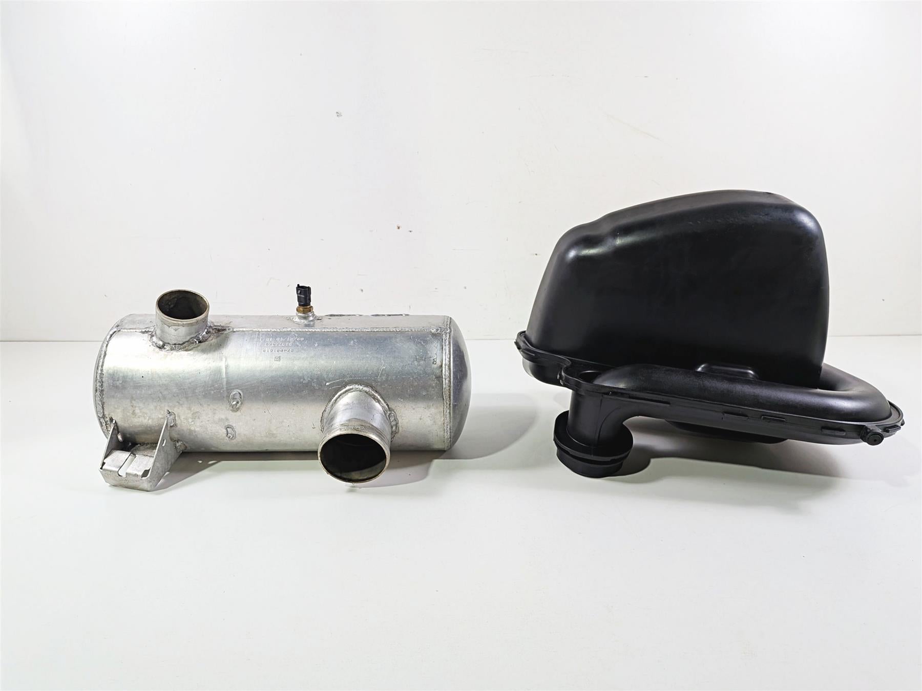 2019 Sea-Doo Spark 900 Trixx Exhaust Muffler & Resonator Set 274001618 274001451 {{ shop.shopifyCountryName }} - Mototech271