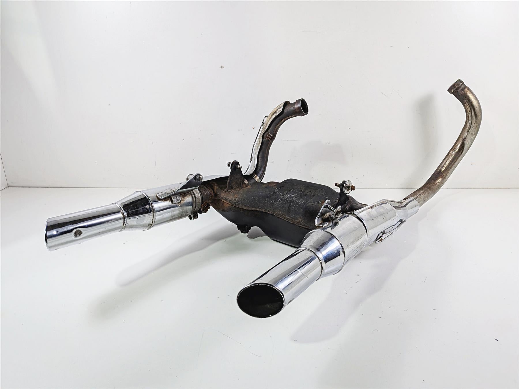 1989 Kawasaki VN750 Vulcan Left Right Exhaust Muffler & Header Set 18002-1701 {{ shop.shopifyCountryName }} - Mototech271