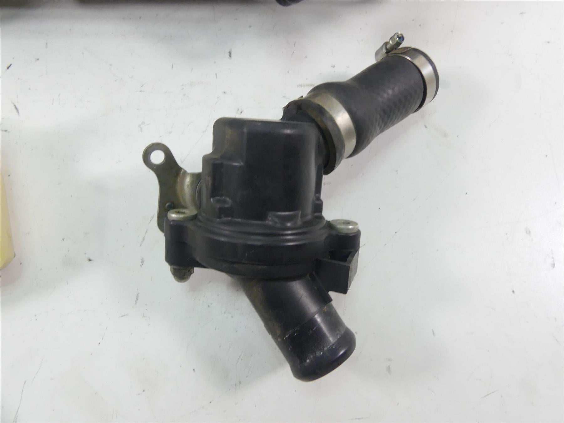 2008 Yamaha FZ1 Fazer Radiator Fan Reservoir Hoses Set 2D1-12461-00-00 {{ shop.shopifyCountryName }} - Mototech271