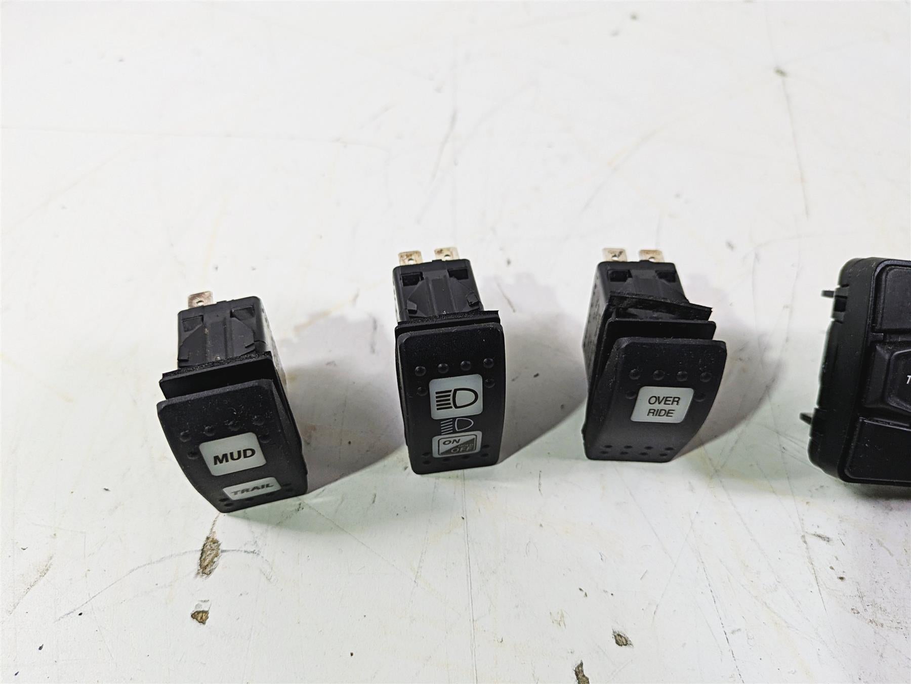 2023 Can Am Maverick X3 XMR Turbo RR Start Stop Light All Switch Set 710006059 {{ shop.shopifyCountryName }} - Mototech271