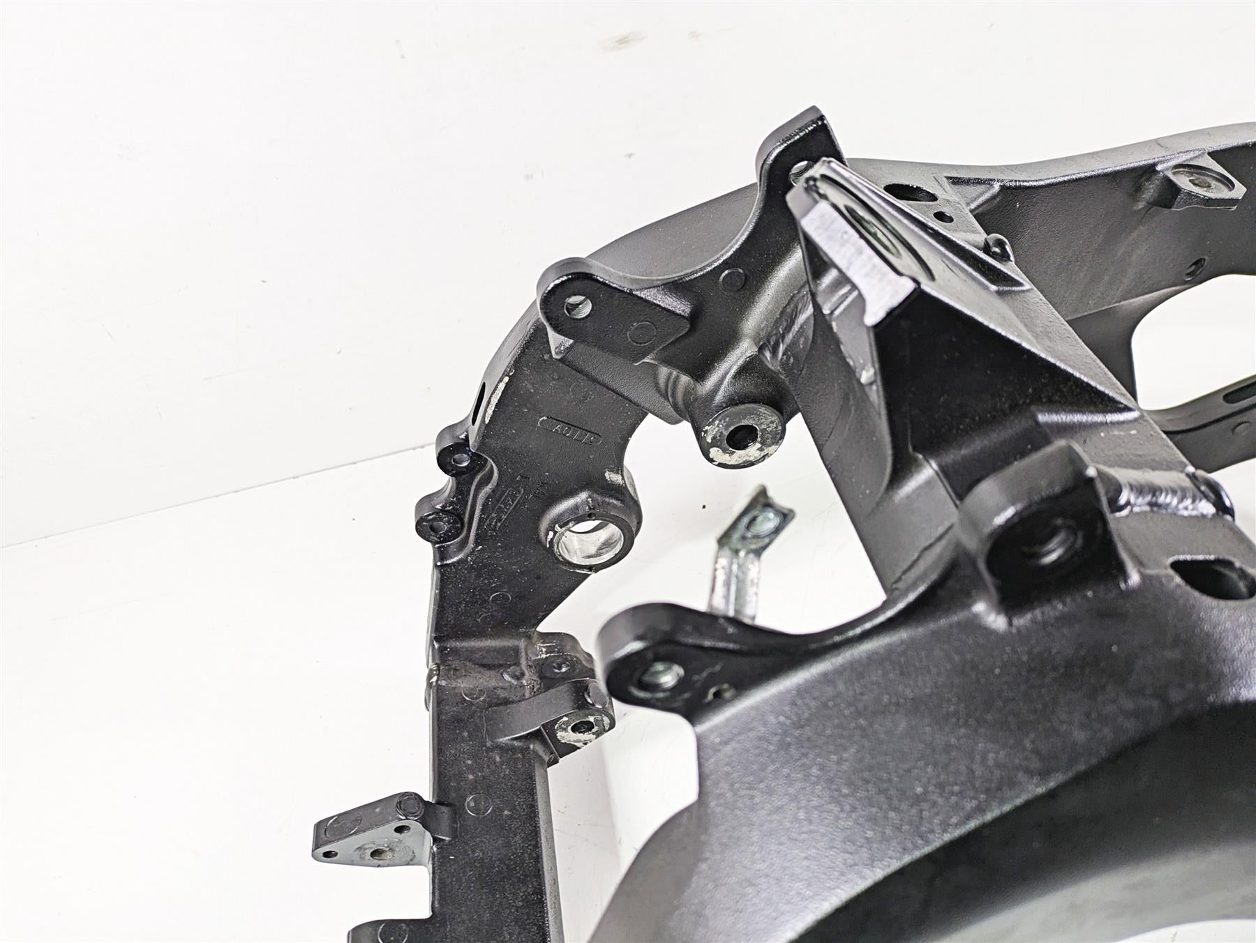 2016 Suzuki GSXR1000 Straight Main Frame Chassis With Mississippi Salvage Title 41100-47H21-YAP {{ shop.shopifyCountryName }} - Mototech271