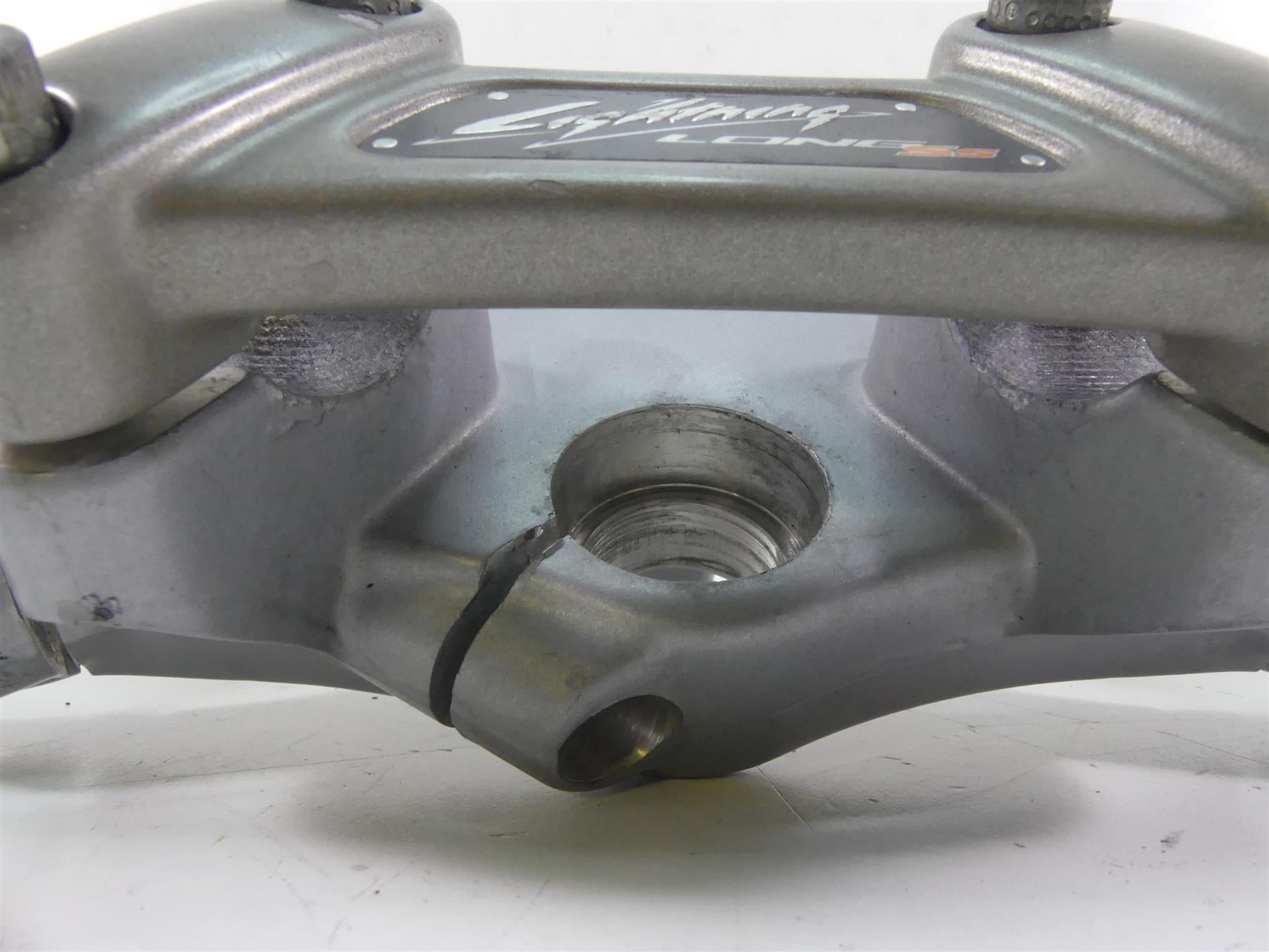 2007 Buell XB12 SS Lightning Upper Triple Tree Steering Riser Clamp J0105.1AKC {{ shop.shopifyCountryName }} - Mototech271