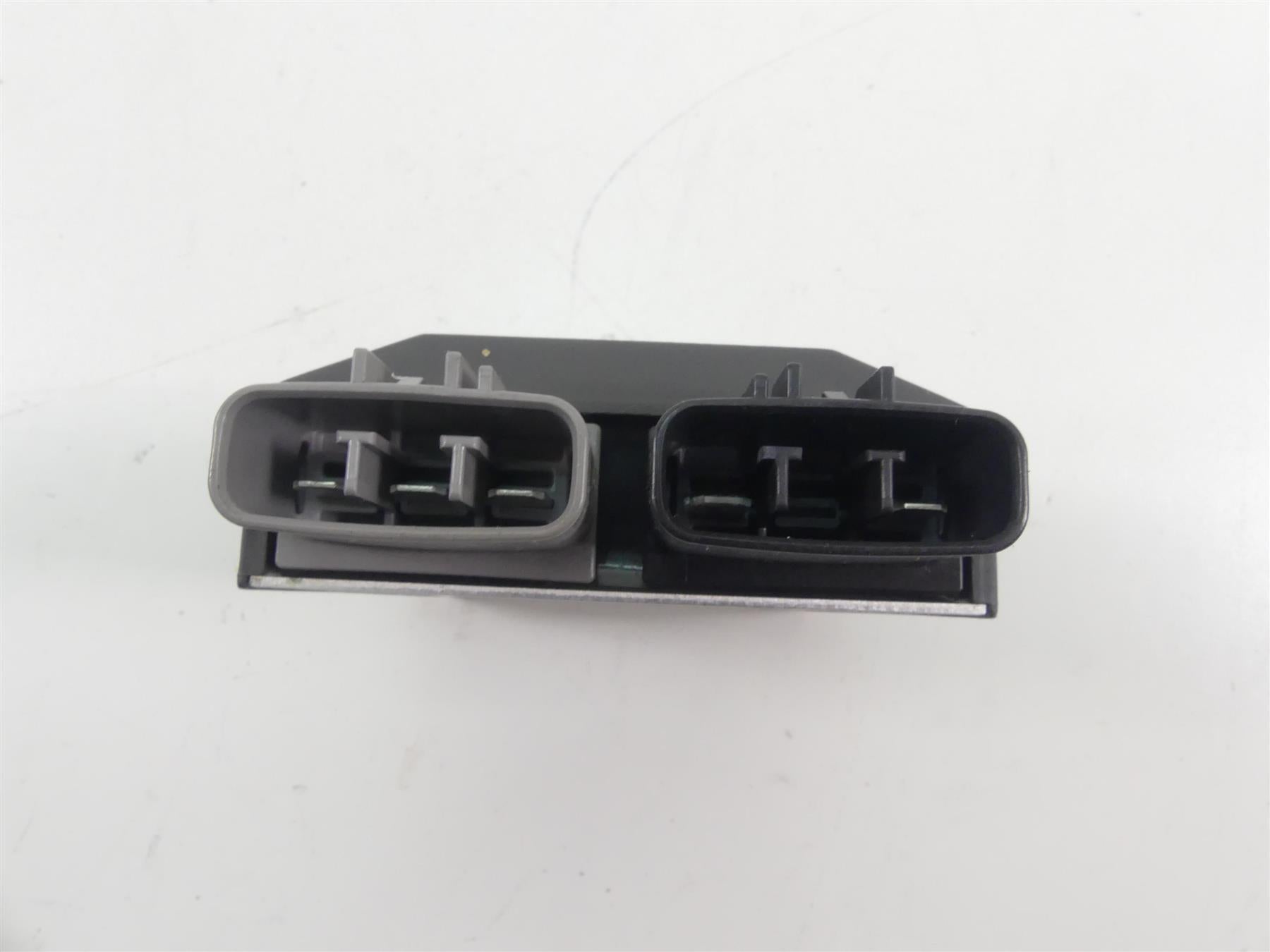 2022 Indian FTR1200 S Rectifier Voltage Regulator SH775BA 4012941 {{ shop.shopifyCountryName }} - Mototech271