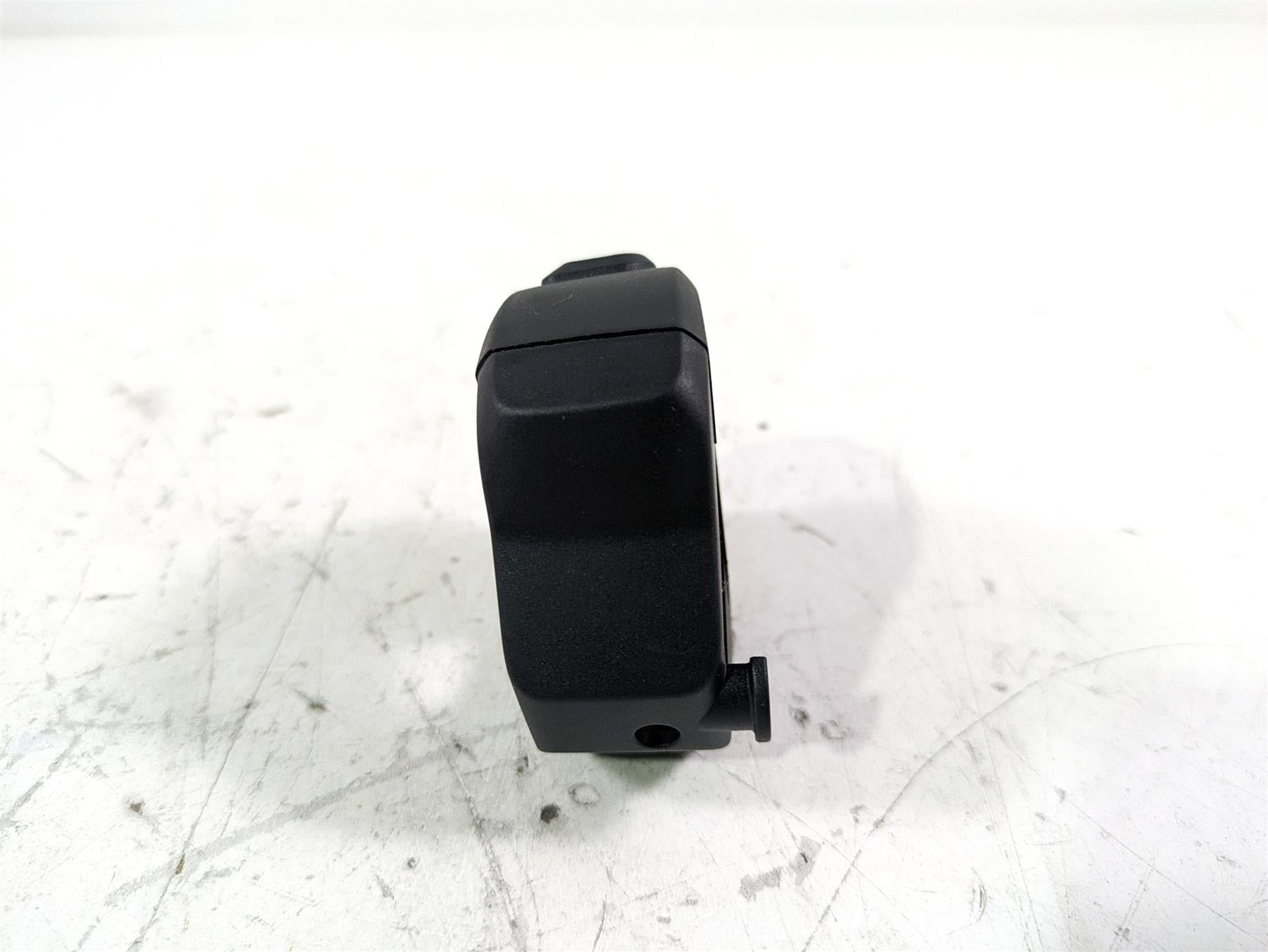 2022 BMW R1250 RT K052 Right Hand Start Stop Control Switch 61318394468 {{ shop.shopifyCountryName }} - Mototech271
