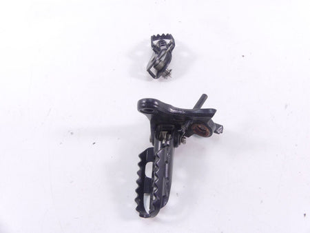 2017 BMW F800GS K72 Front Left Right Footpeg Pegs Set 46717701199 46717701200 {{ shop.shopifyCountryName }} - Mototech271