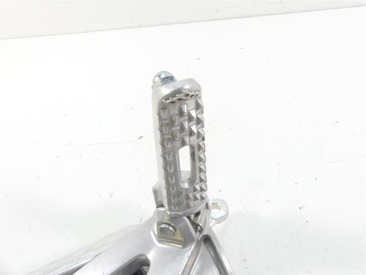 2021 Honda CBR600RR Front Right Rider Driver Footpeg + Brake Pedal 50600-MFJ-D00 {{ shop.shopifyCountryName }} - Mototech271