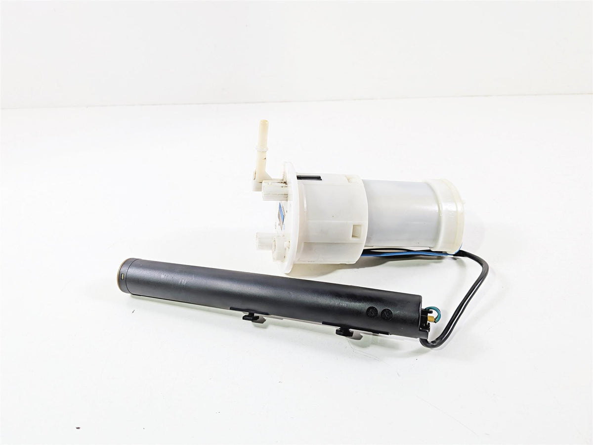 2019 Triumph Speed Triple RS 1050 Fuel Gas Petrol Pump -Tested T2400735 T2405926 {{ shop.shopifyCountryName }} - Mototech271