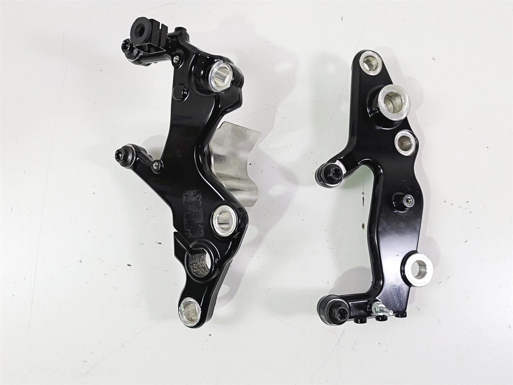 2024 Harley Sportster RH975 S Left Right Frame Mount Brackets 47200746 47200747 {{ shop.shopifyCountryName }} - Mototech271