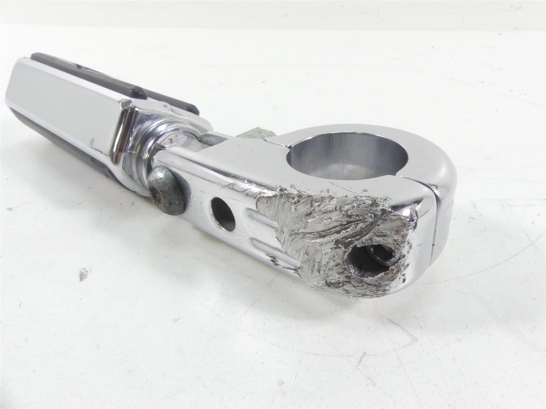 2007 Harley FLHTCU SE CVO Electra Glide Front Highway Foot Peg Set 49184-97 {{ shop.shopifyCountryName }} - Mototech271