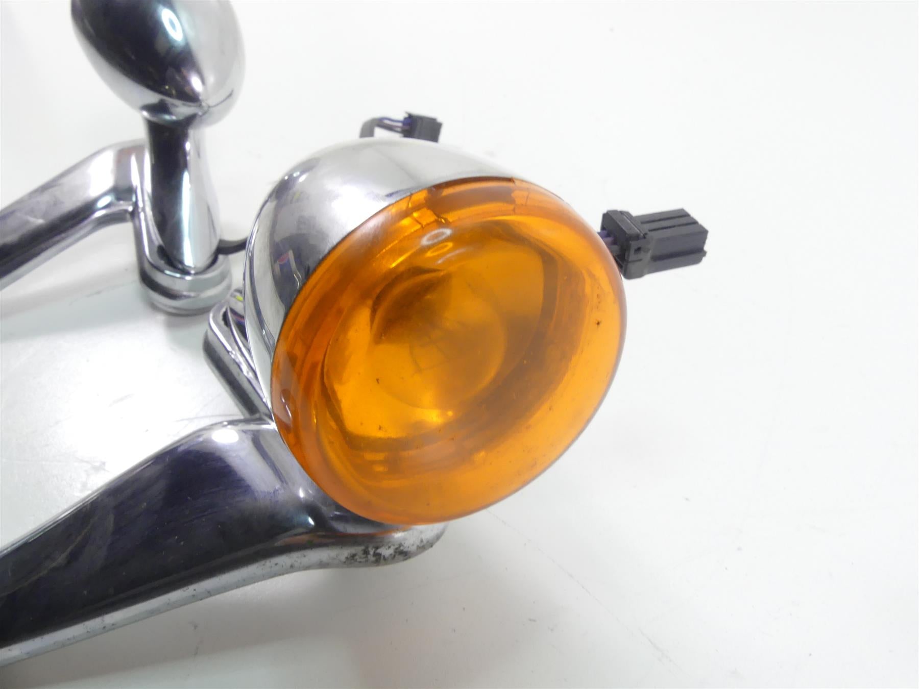 2013 Harley Touring FLTRX Road Glide Front Blinker Turn Signal Set 69272-05 {{ shop.shopifyCountryName }} - Mototech271