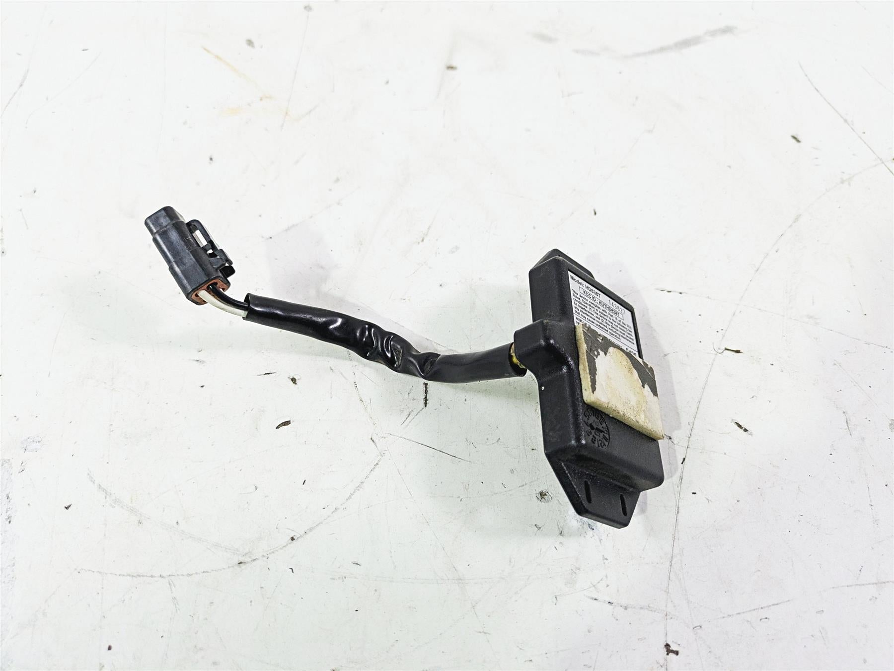 2007 Harley Touring FLHTCU SE CVO E-Glide Garage Door Transmitter 91561-01 HD838T {{ shop.shopifyCountryName }} - Mototech271