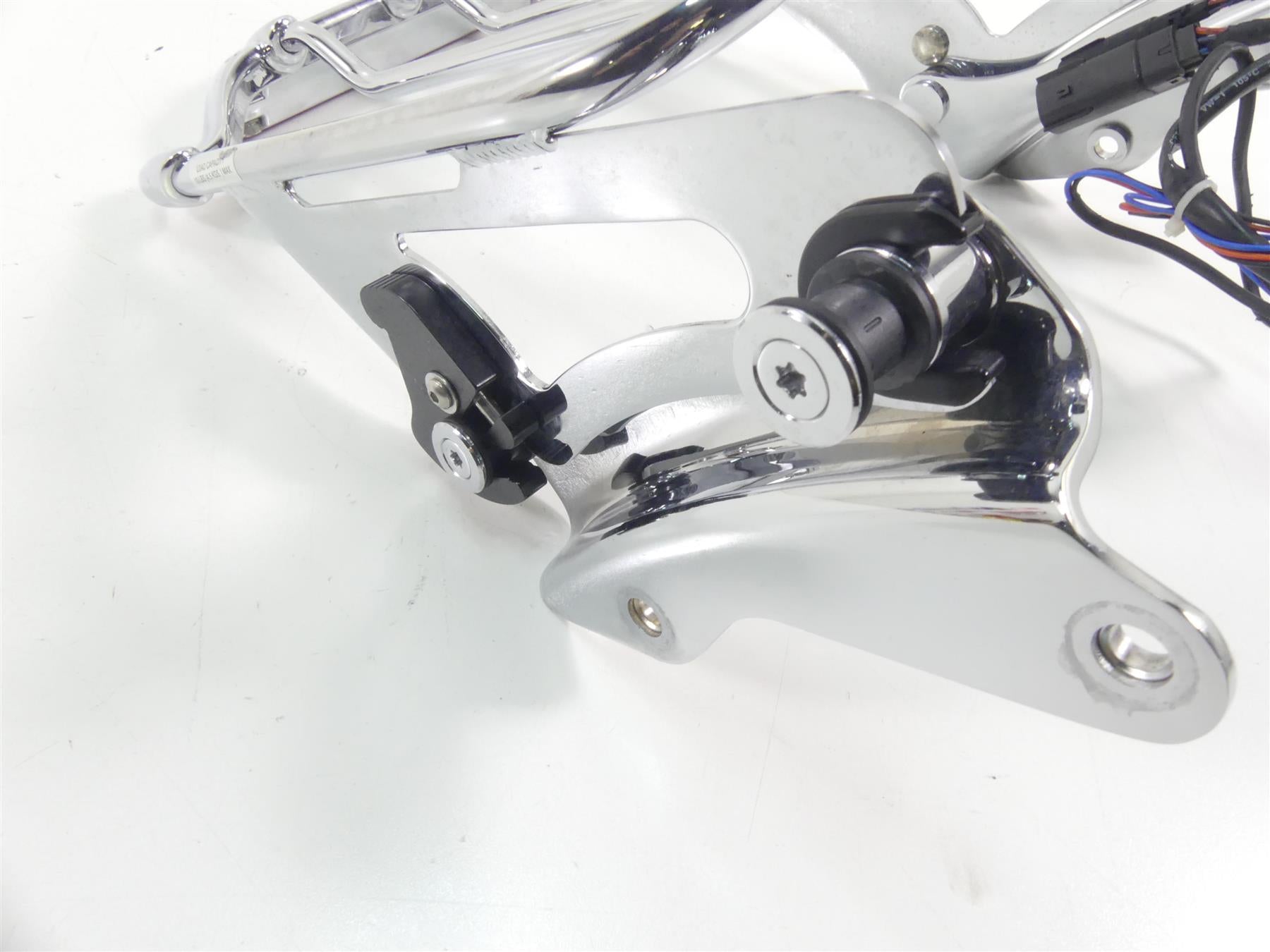 2016 Harley Touring FLHR Road King Quick Release Air Wing Luggage Rack 54283-09 {{ shop.shopifyCountryName }} - Mototech271