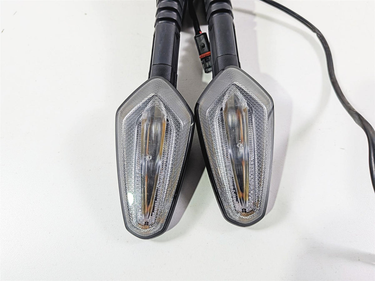 2023 BMW R nineT Scrambler K23 Front Blinker Turn Signal & Mounts 63138557204 {{ shop.shopifyCountryName }} - Mototech271