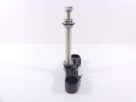 2019 Yamaha VMX17 V-Max 1700 Lower Triple Tree Steering Yoke 2CE-23340-00-00 {{ shop.shopifyCountryName }} - Mototech271