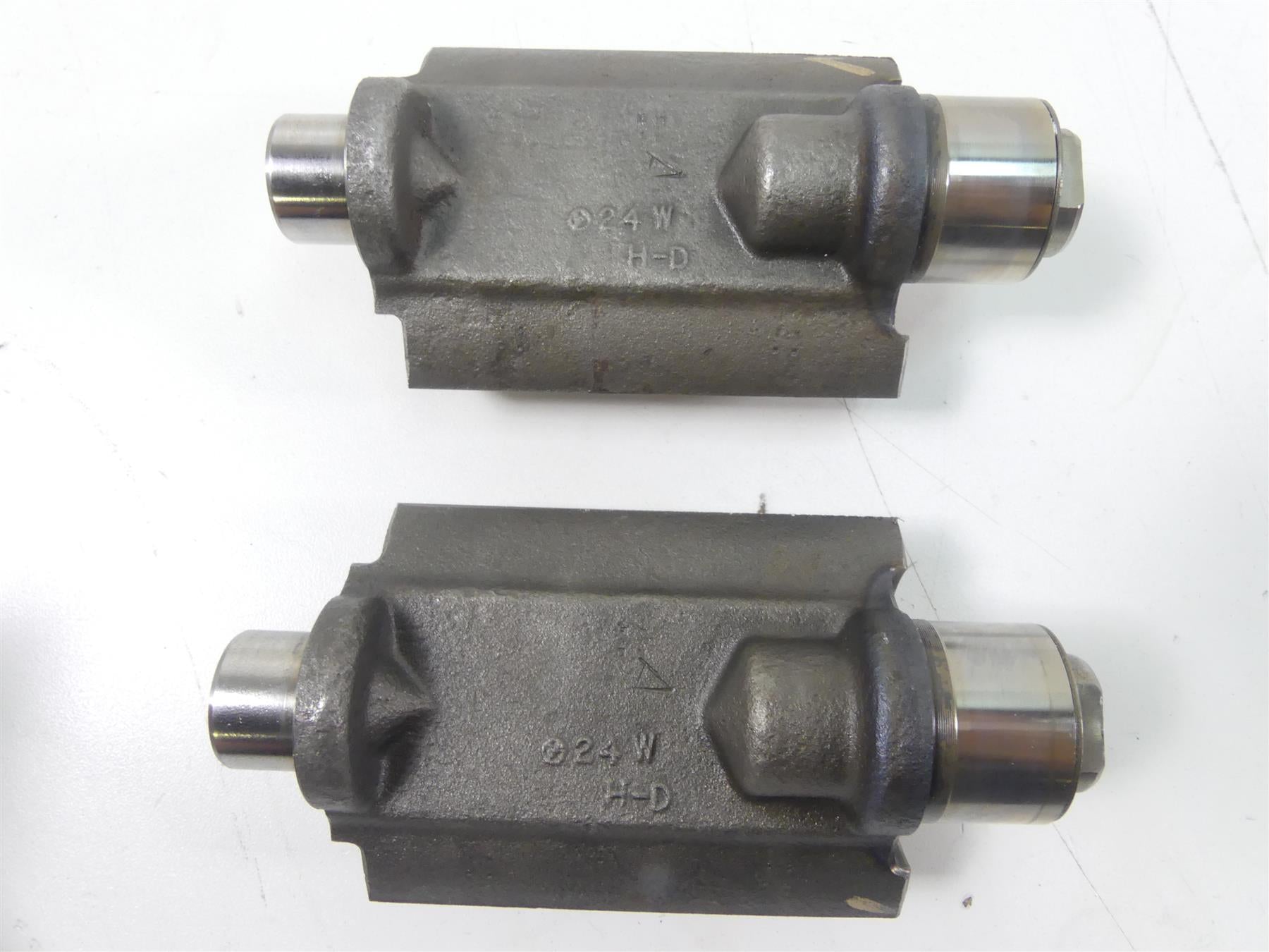 2008 Harley Softail FXSTB Night Train Balancer & Holder Assembly 14728-07 {{ shop.shopifyCountryName }} - Mototech271