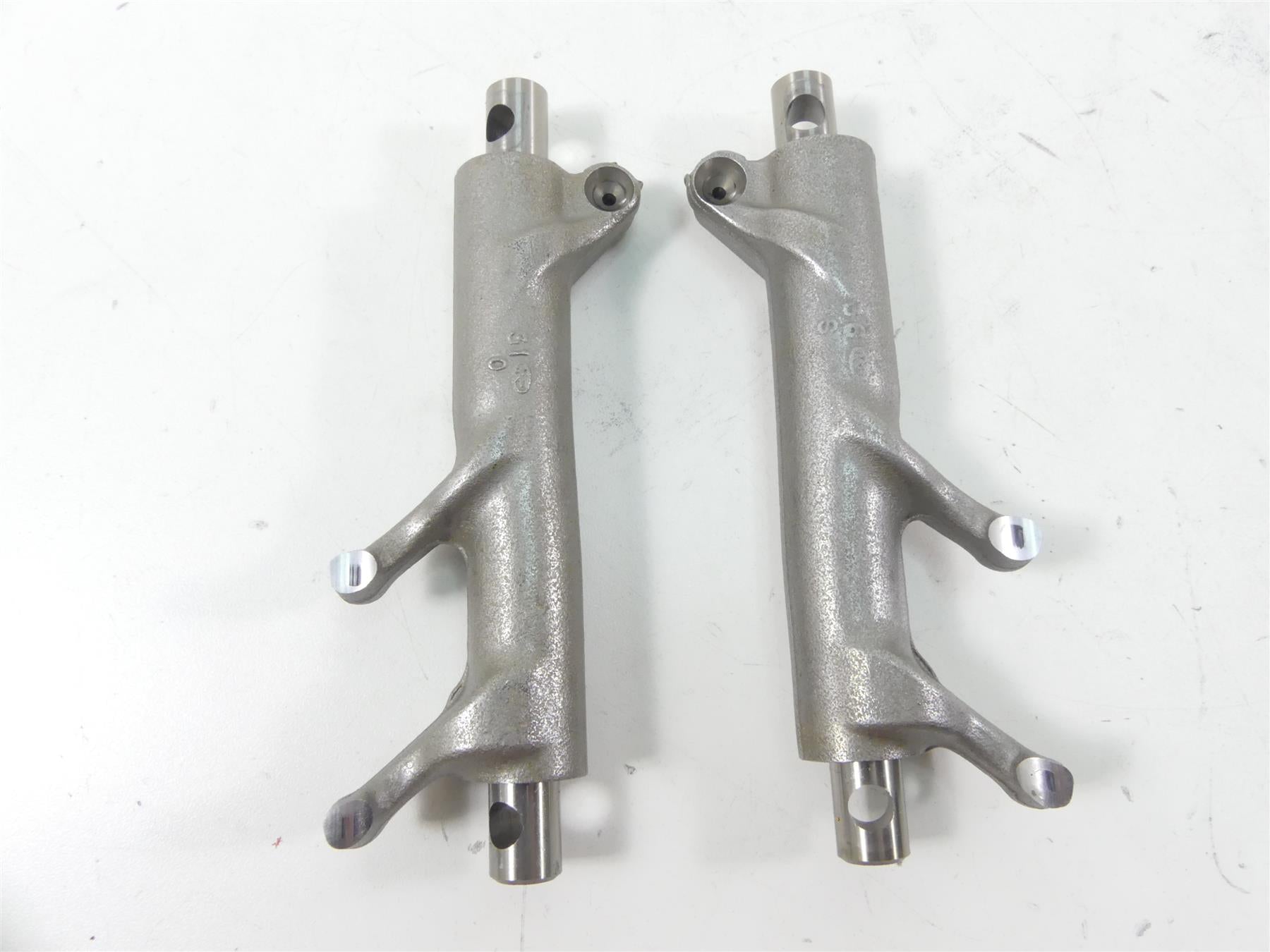 2018 Harley FLHC Softail Heritage Front Cylinderhead Rocker Arms M8 17300053 {{ shop.shopifyCountryName }} - Mototech271