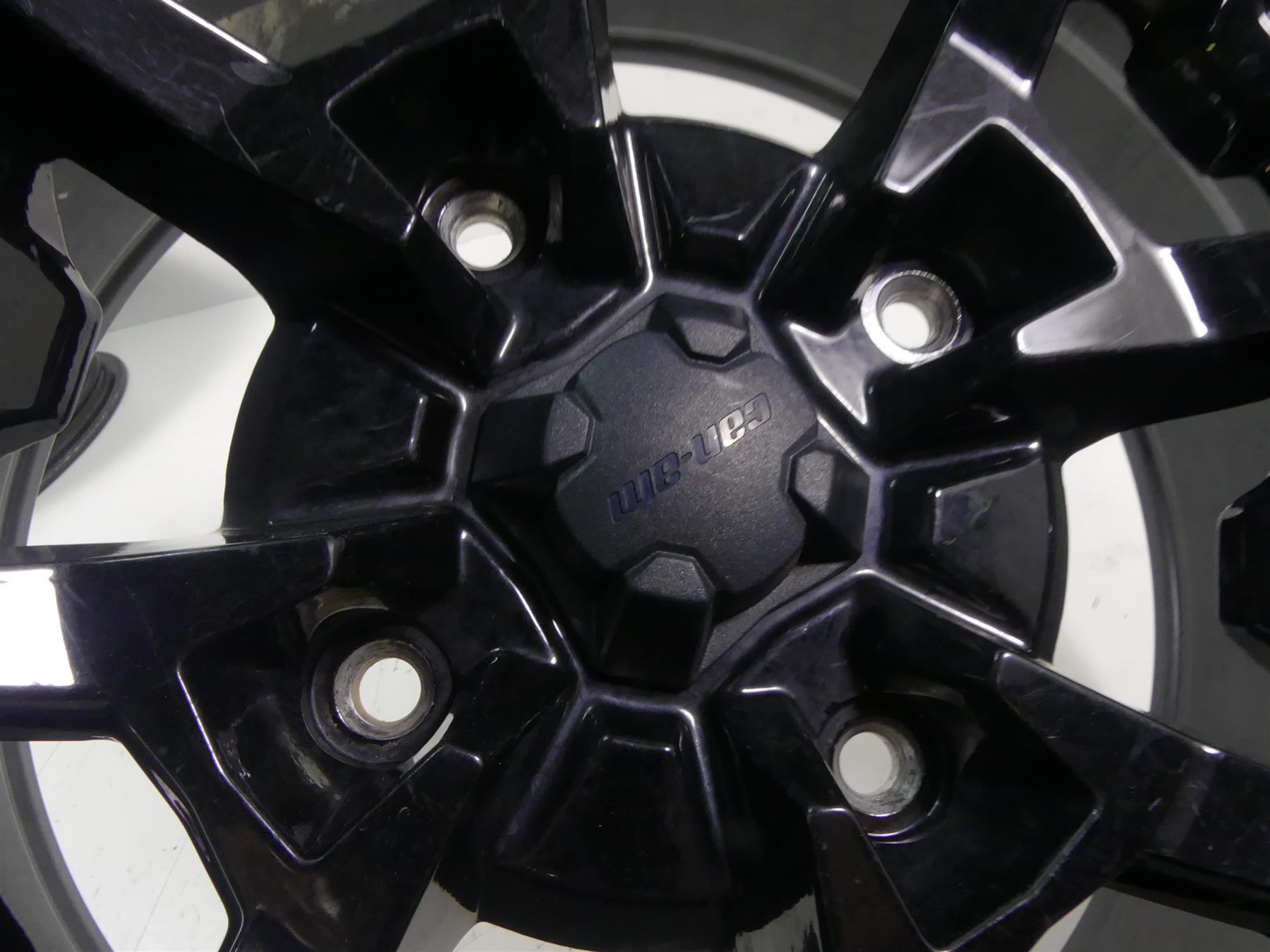 2020 Can-Am Commander 1000R XT Front 14x6.5 Right Wheel Rim 705401849 {{ shop.shopifyCountryName }} - Mototech271
