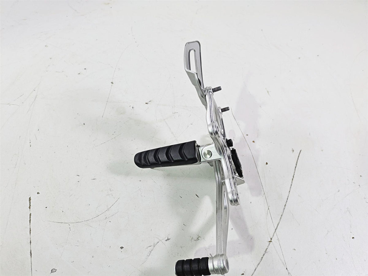 2015 BMW R nineT K21 Right Rider Driver Footpeg & Brake Pedal 46717671078 {{ shop.shopifyCountryName }} - Mototech271