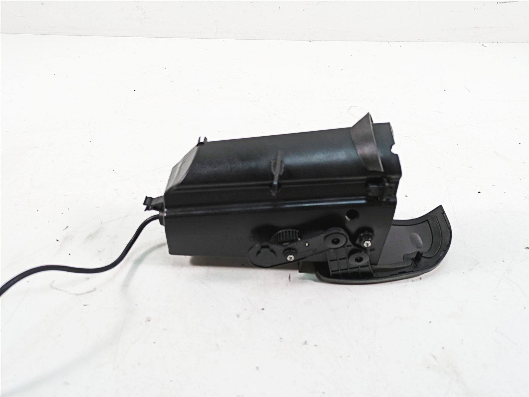 2018 Harley Touring FLHXSE CVO Street Glide Front Media Compartment 76000117 {{ shop.shopifyCountryName }} - Mototech271