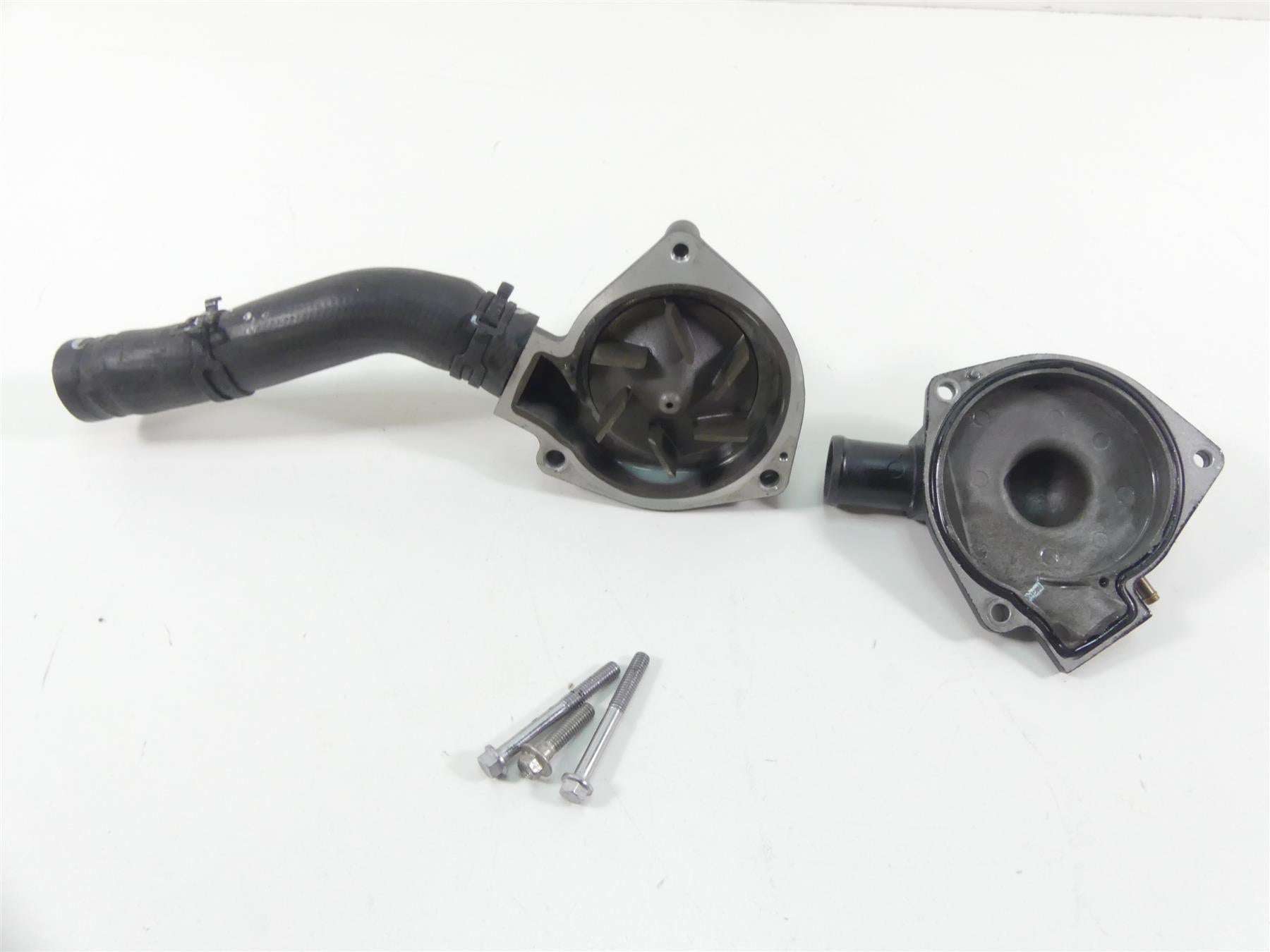 2020 Triumph Speed Triple RS 1050 Nice Water Pump Waterpump & Housing T2100783 {{ shop.shopifyCountryName }} - Mototech271