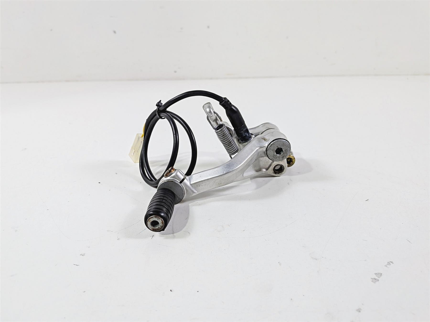 2008 Aprilia RSVR 1000 Factory Rear Brake Pedal & Mount AP8134415 AP8146787 {{ shop.shopifyCountryName }} - Mototech271