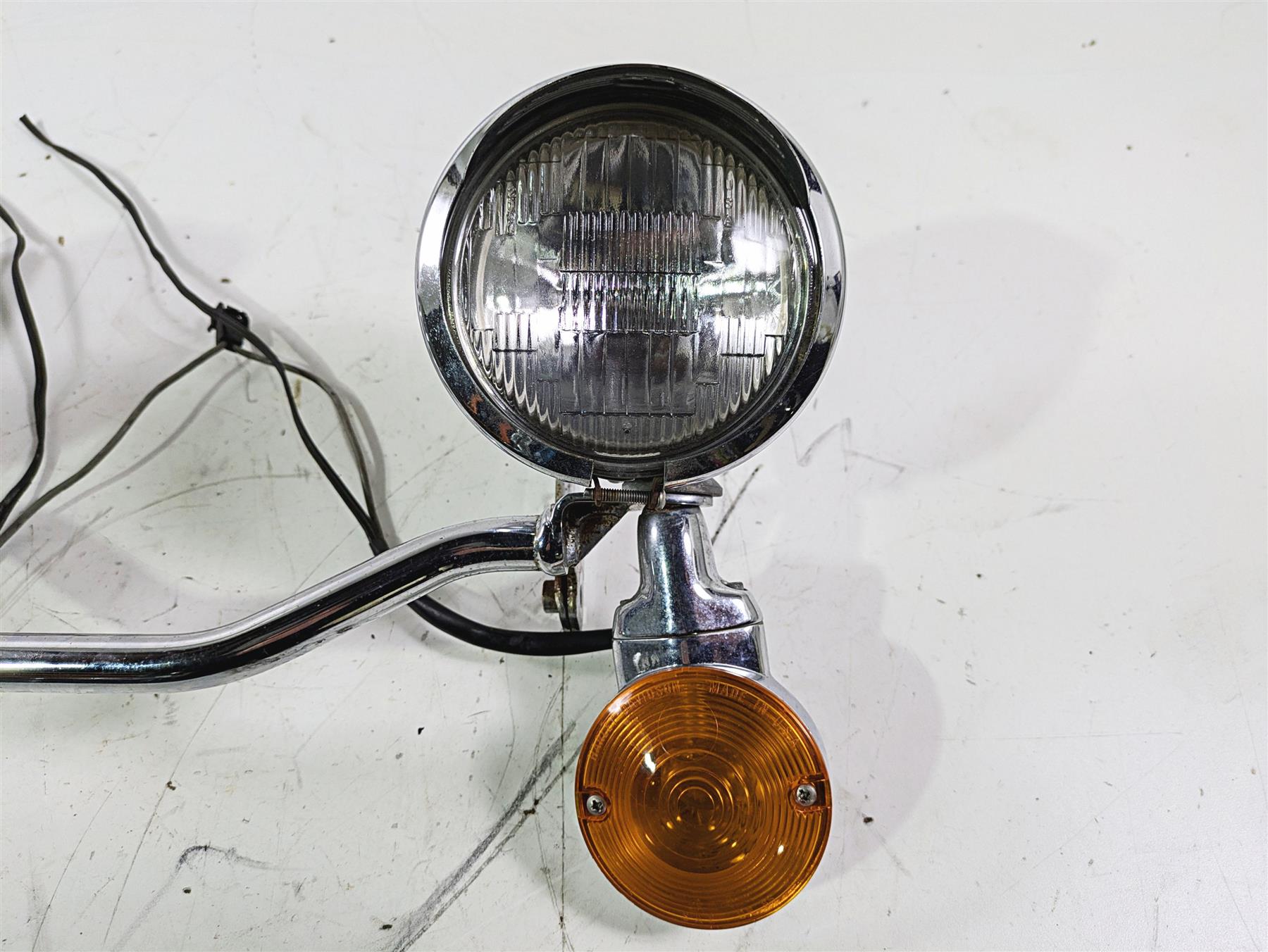 1992 Harley FLSTC Softail Heritage Front Spot Light & Blinker Set 58082-87 {{ shop.shopifyCountryName }} - Mototech271