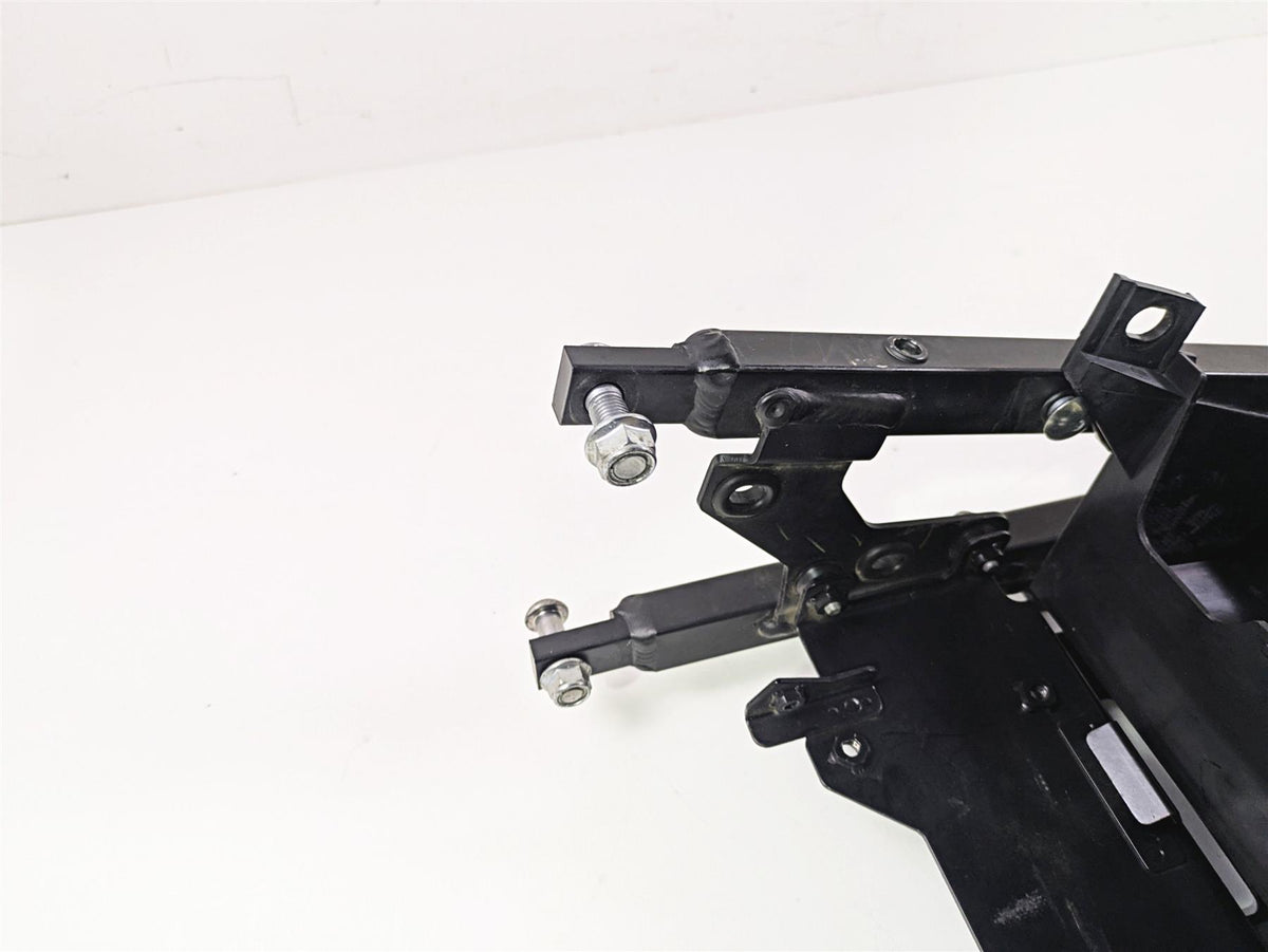 2009 Yamaha FZ1 FZS10 Fazer Straight Subframe & Inner Fender 2D1-21190-01-P0 {{ shop.shopifyCountryName }} - Mototech271