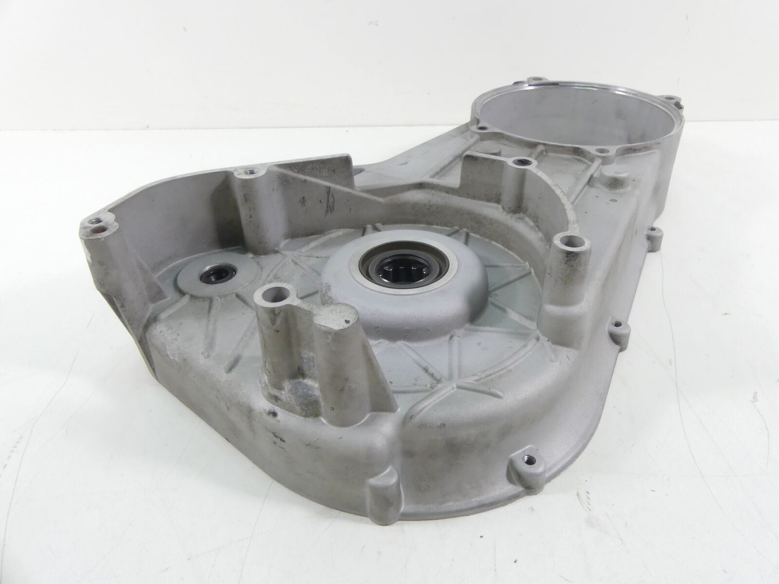 2006 Harley Touring FLHCU SE CVO Inner Primary Drive Clutch Cover 60677-01C {{ shop.shopifyCountryName }} - Mototech271