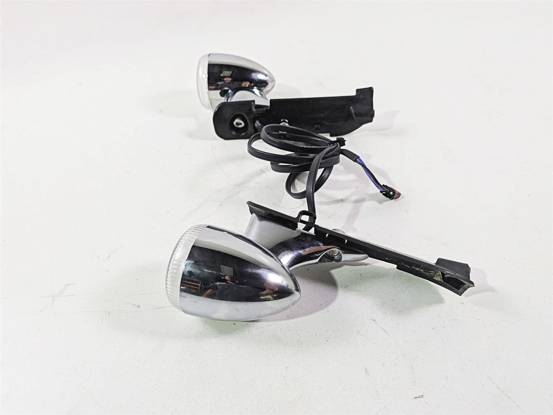 2021 Harley Touring FLTRX Road Glide Front Led Blinker & Mount Set 67800512 {{ shop.shopifyCountryName }} - Mototech271