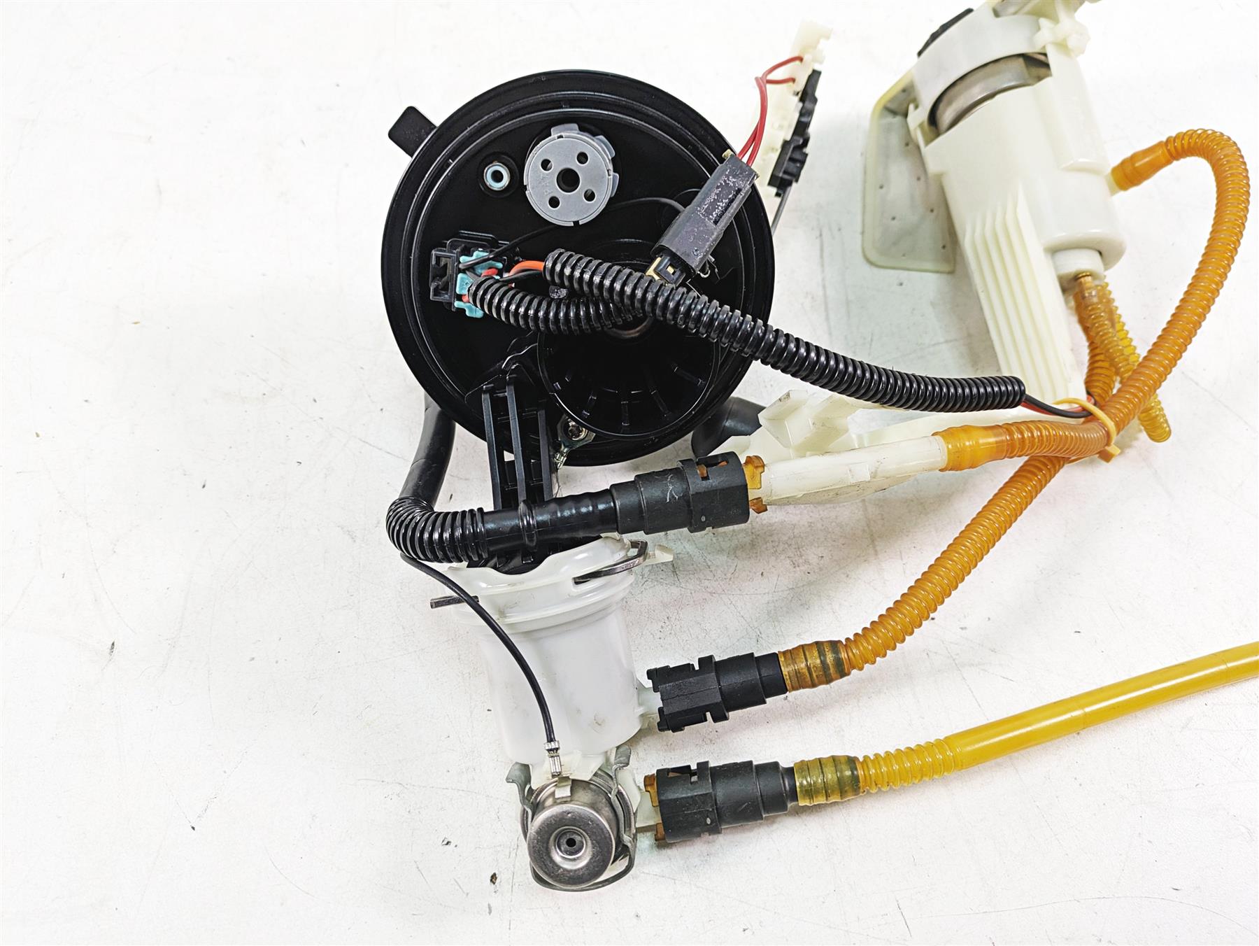 2020 Harley Touring FLHX Street Glide Fuel Gas Petrol Pump 62908-08 75069-08D {{ shop.shopifyCountryName }} - Mototech271