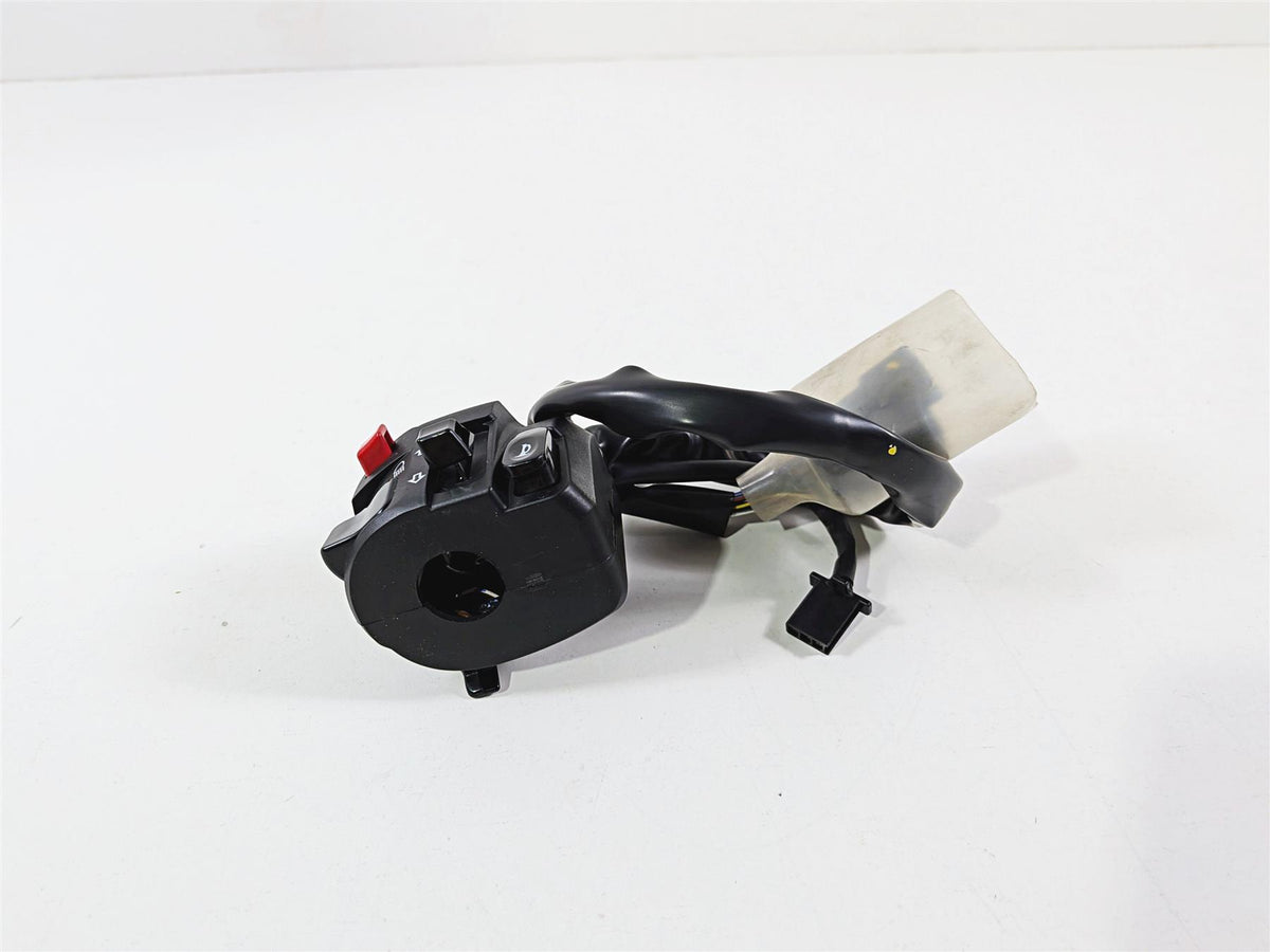 2024 Kawasaki EX500 Ninja 40th An. Left Hand Light Control Switch 46091-0649 {{ shop.shopifyCountryName }} - Mototech271