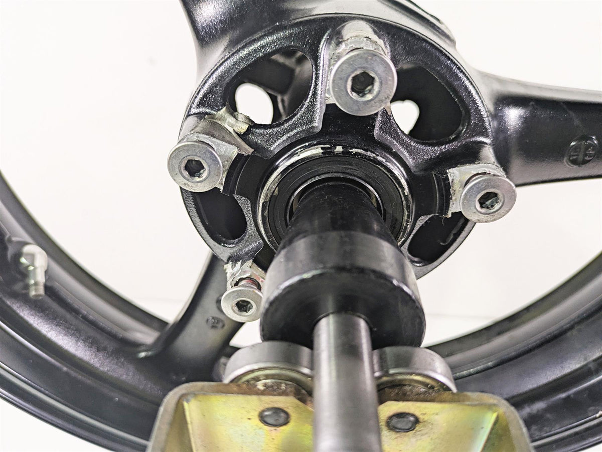 2016 Kawasaki ZX10R Ninja Straight 17x3.5 Front Wheel Rim 41073-0677-18F {{ shop.shopifyCountryName }} - Mototech271