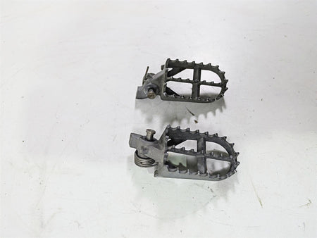 2009 BMW R1200GS K255 Adv Front Footpeg Foot Peg Set 46717694557 46717694558 {{ shop.shopifyCountryName }} - Mototech271