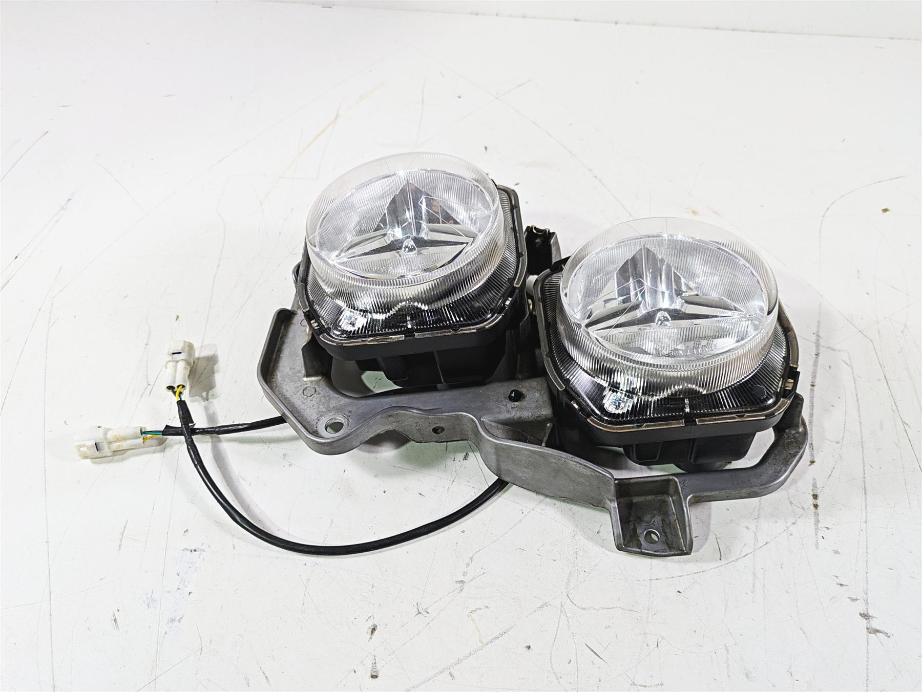 2022 Yamaha YXZ1000 R Right Headlight Head Light Lamp Set 2UD-84300-00-00 {{ shop.shopifyCountryName }} - Mototech271