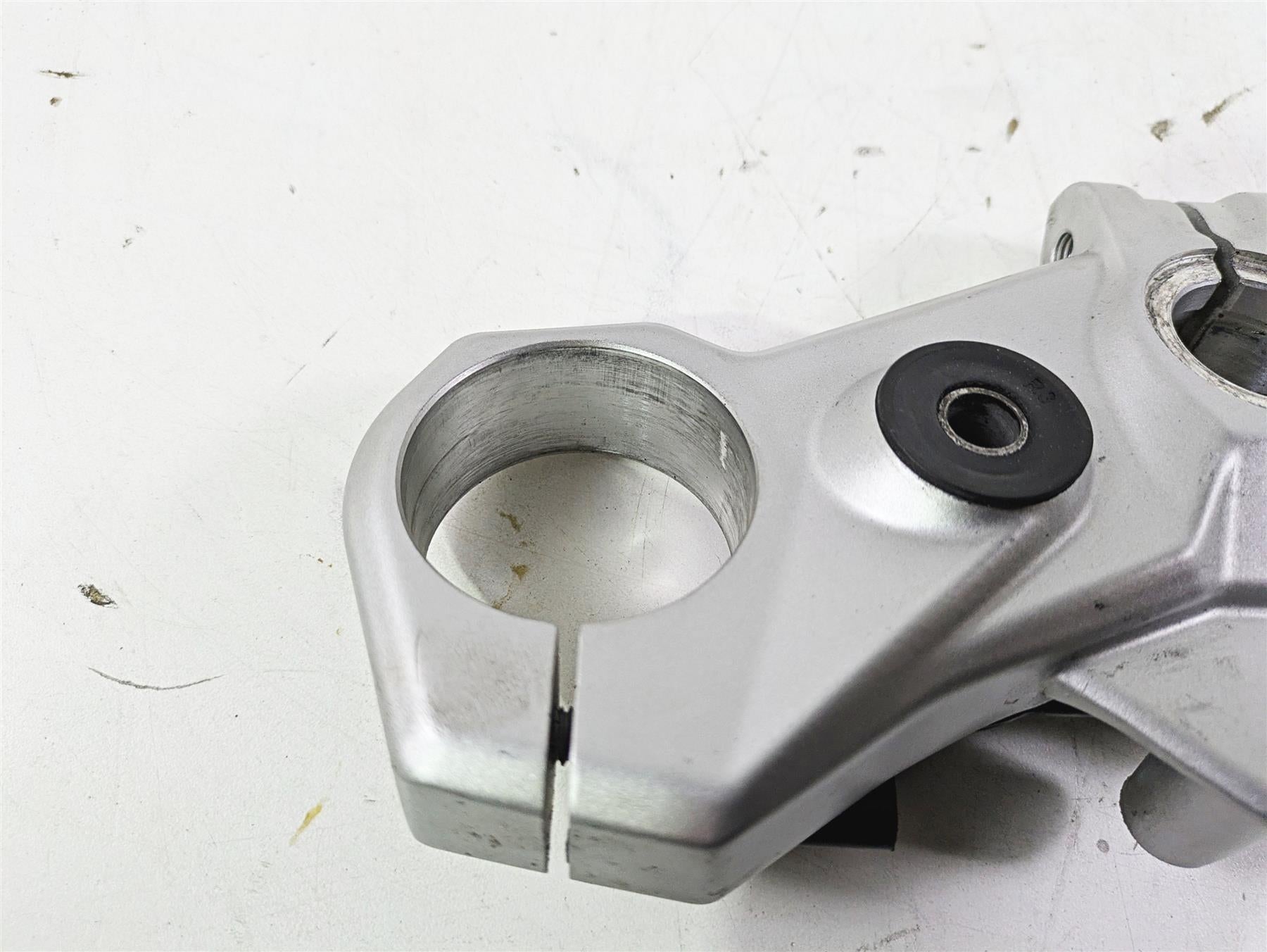 2023 BMW G310R K03 Upper Triple Tree Steering Clamp 31428554115 {{ shop.shopifyCountryName }} - Mototech271