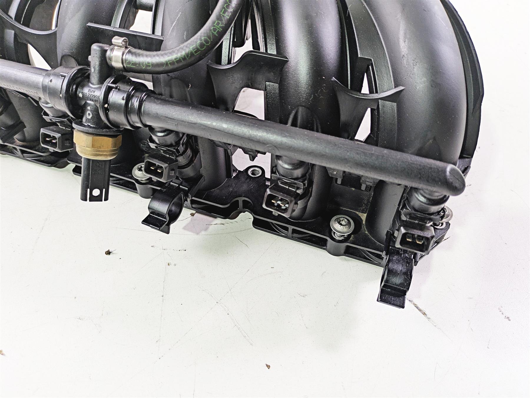 2015 BMW K1600 GT K48 Intake Manifold & Fuel Injector Set 13617728410 {{ shop.shopifyCountryName }} - Mototech271